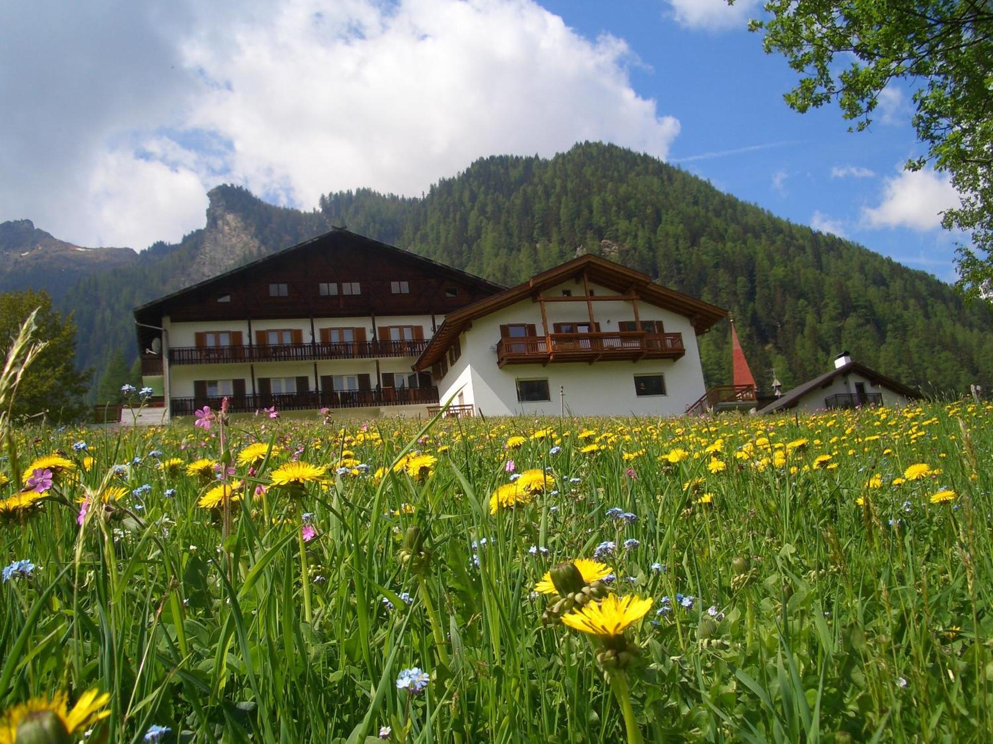 Hotel Ultnerhof Santa Gertrude Buitenkant foto
